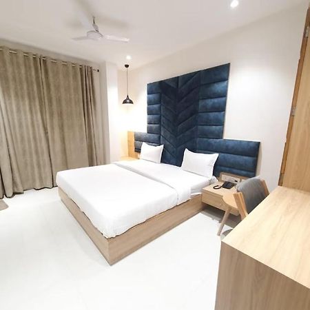 Hotel Scarlet Gwalior Exterior photo